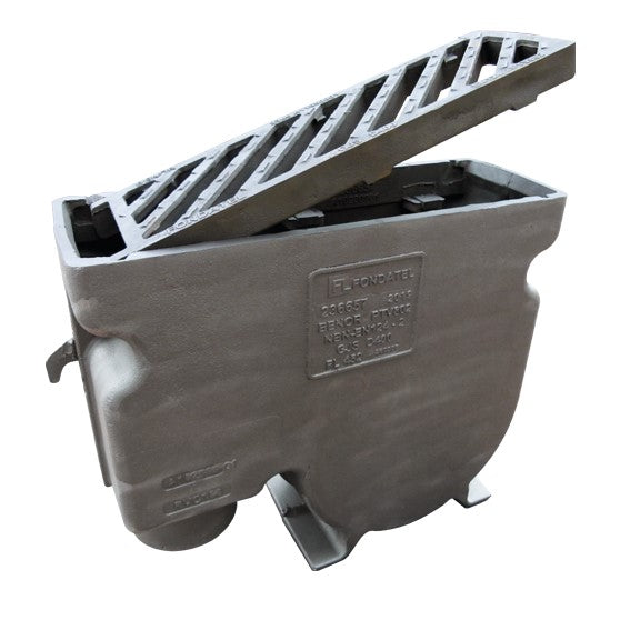 Gietijzeren straatkolk 2357TP7. PVC onderuitlaat 160. lxbxh=665x230x572mm