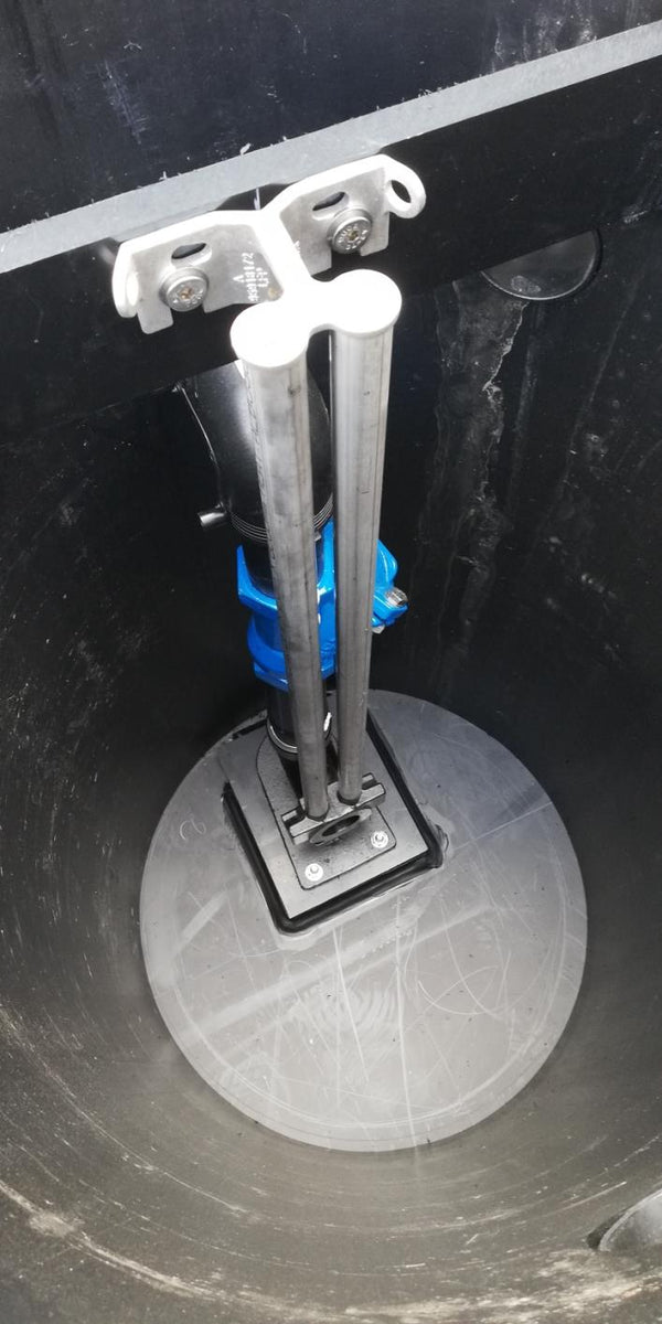 HDPE pompput diameter 1000mm. H=2m. Dubbelpomps DN65. Schacht 800mm