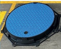 Cast iron manhole cover with Streto composite cover. 600mm opening. Class D, 400KN