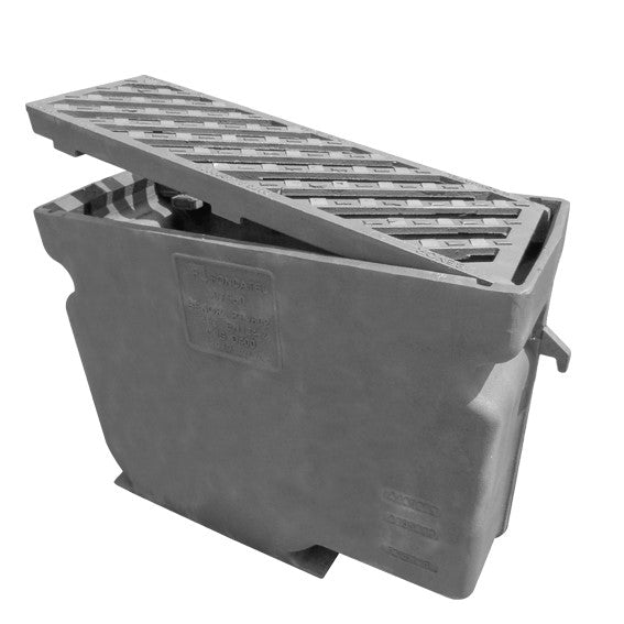 Cast iron street gully 3060TP7. PVC bottom outlet 160. lxwxh=750x295x603mm